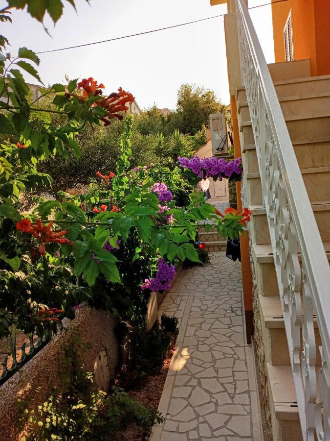 Apartment Toni Rogoznica (Sibenik-Knin)
