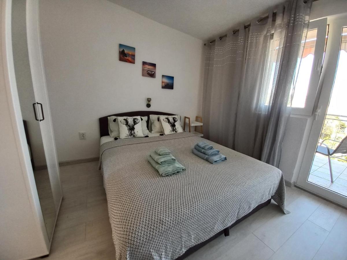 Toni Apartment