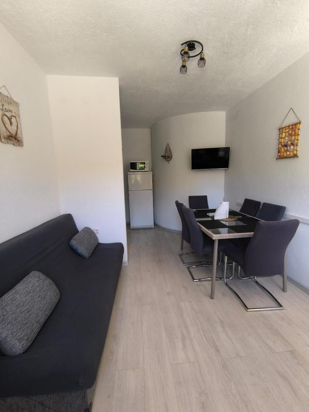 Apartment Toni Rogoznica (Sibenik-Knin)